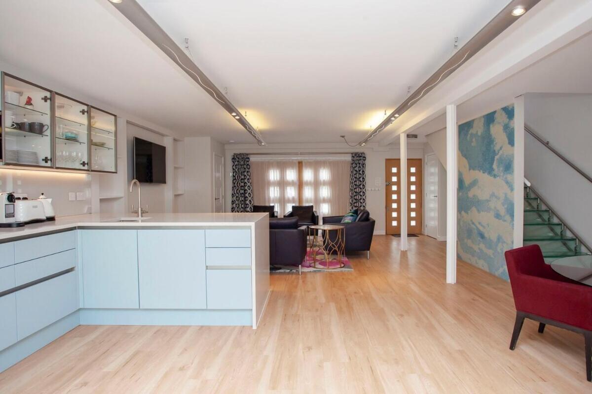※ Spacious Georgian Coach House & With Parking Bath Exterior photo