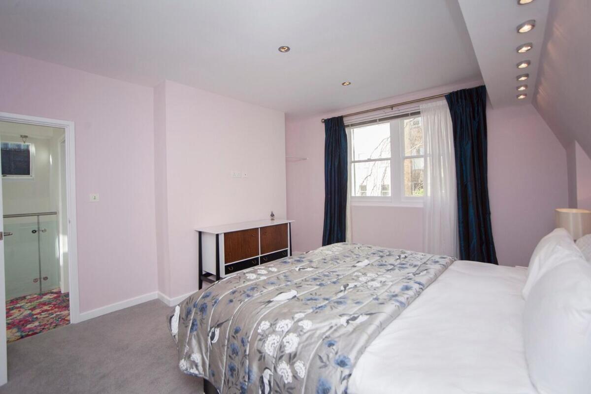※ Spacious Georgian Coach House & With Parking Bath Exterior photo
